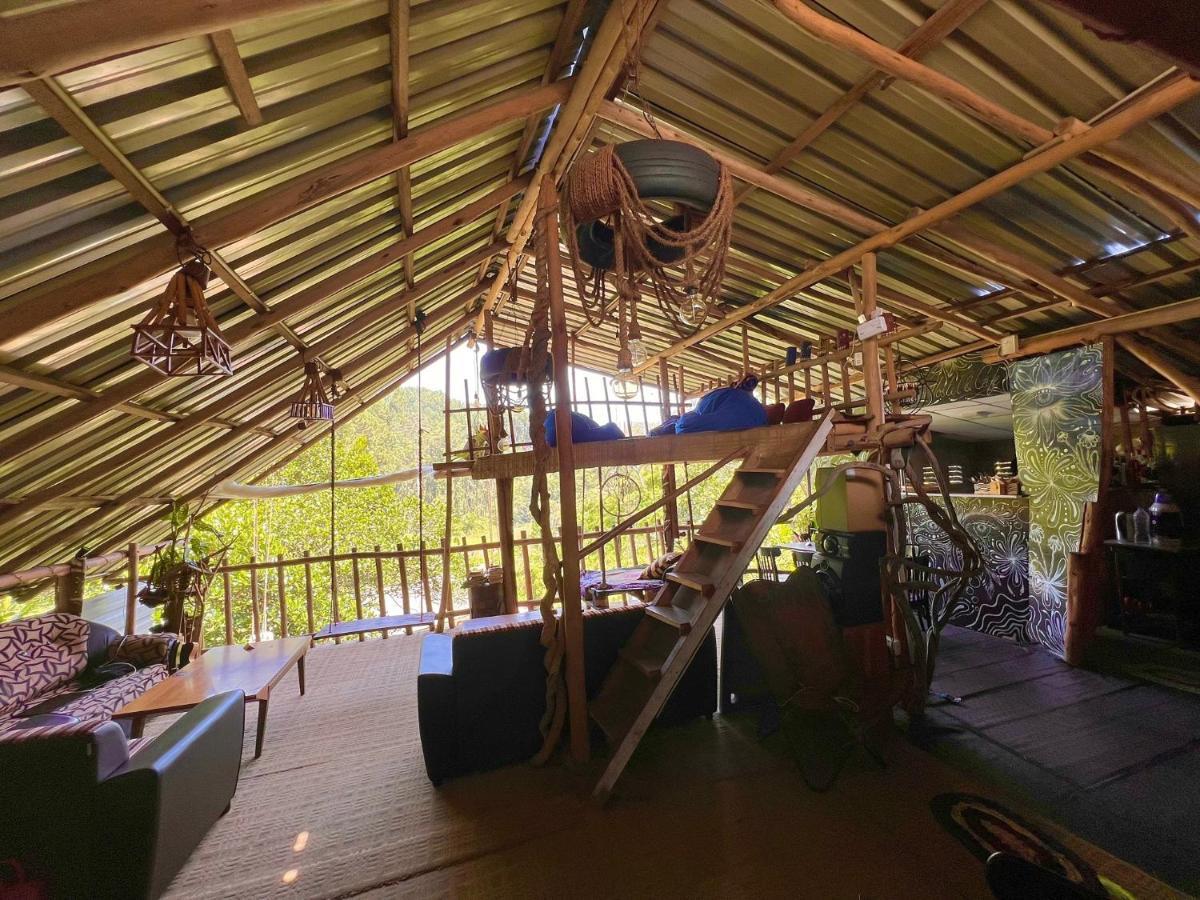 Auberge de jeunesse Noname And Cafe